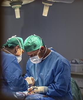 Cuidado integral desde a primeira incisão: tecnologia avançada aliada à expertise humana